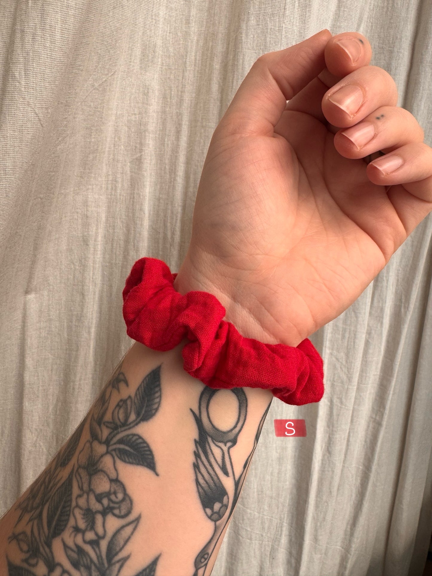Scrunchie Musselin Rot