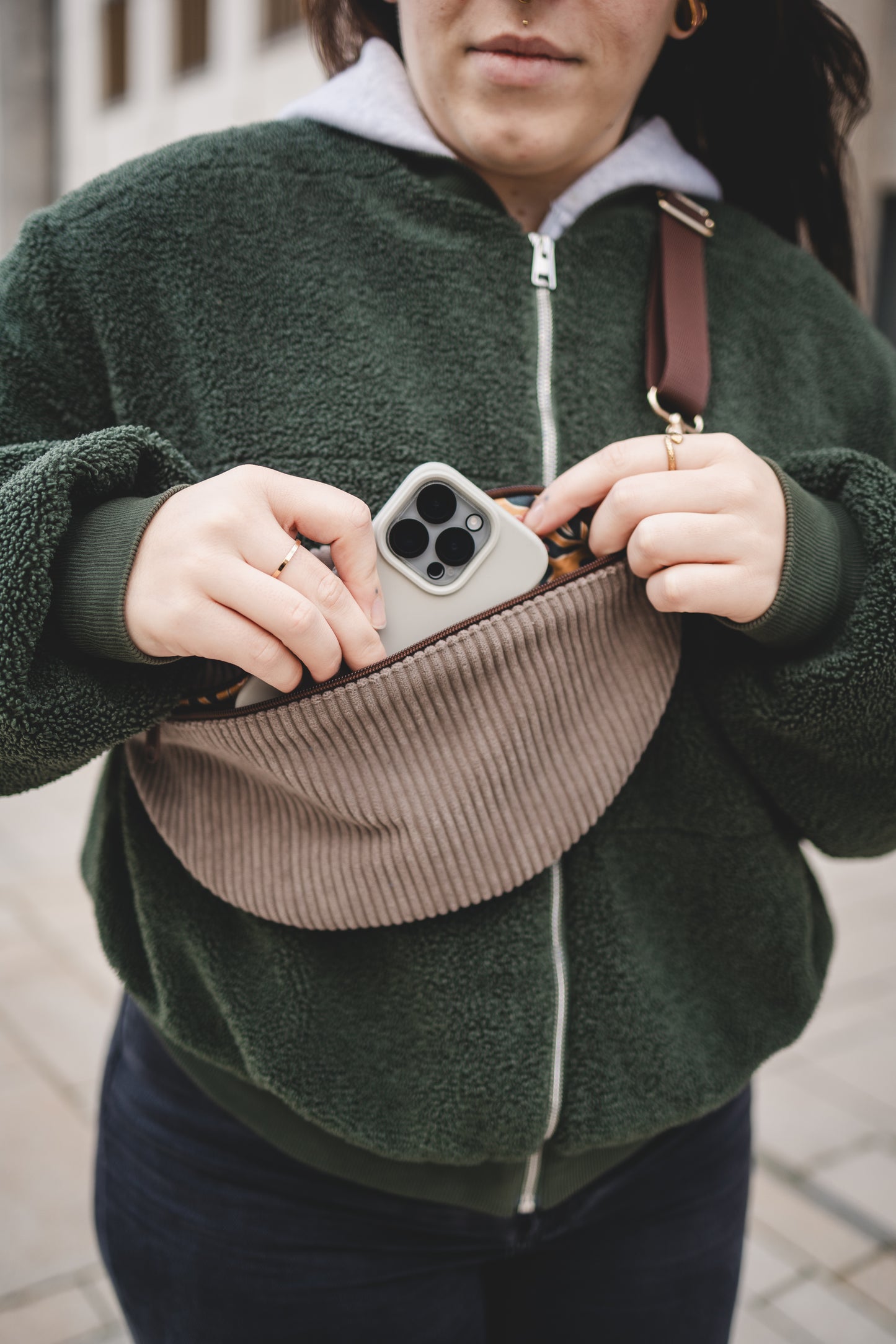 Bauchtasche Cord Regular