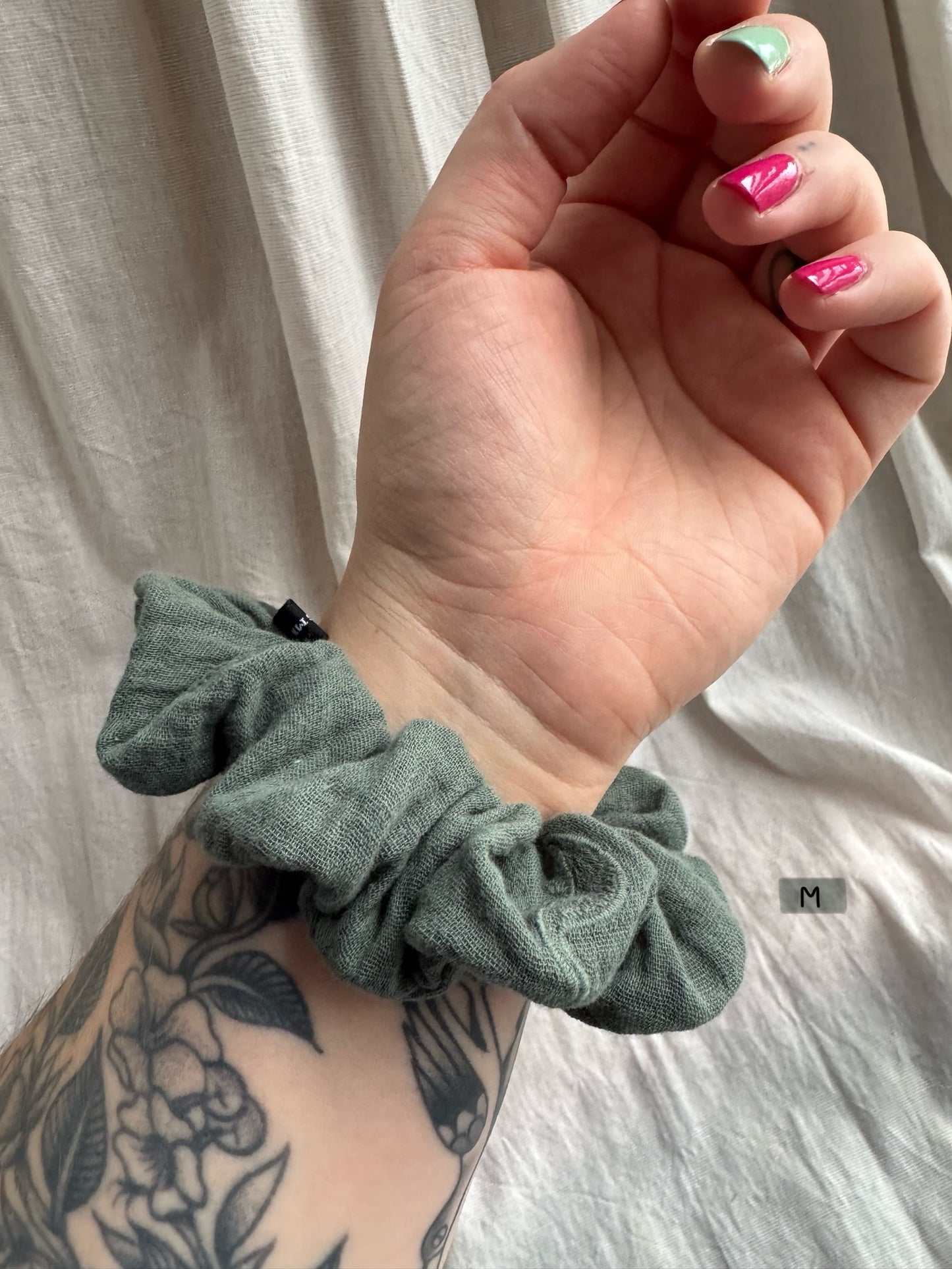 Scrunchie Musselin Dino‘s