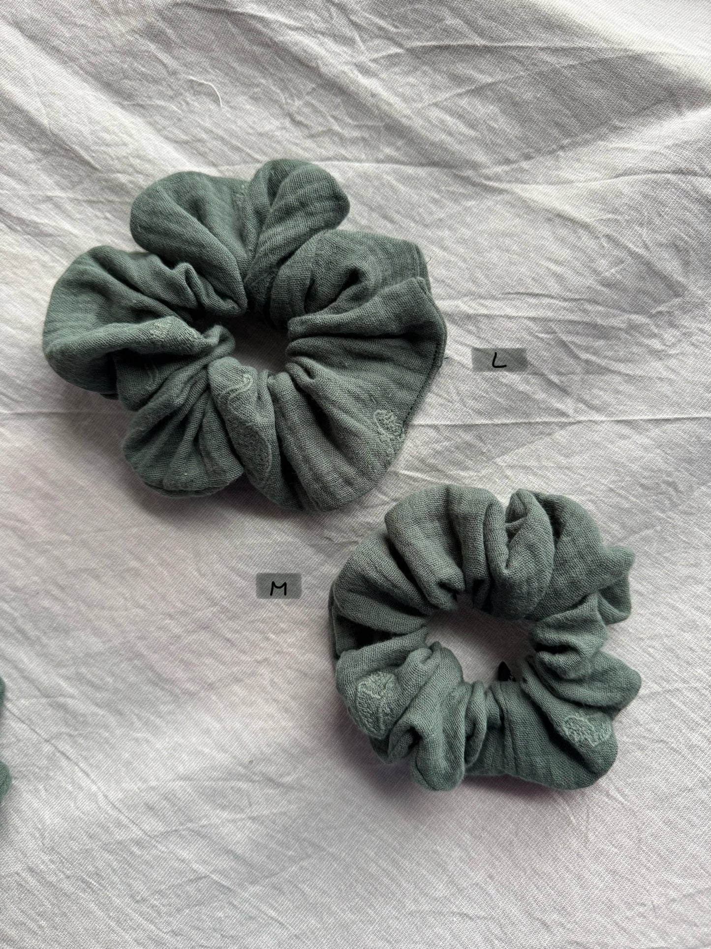 Scrunchie Musselin Dino‘s